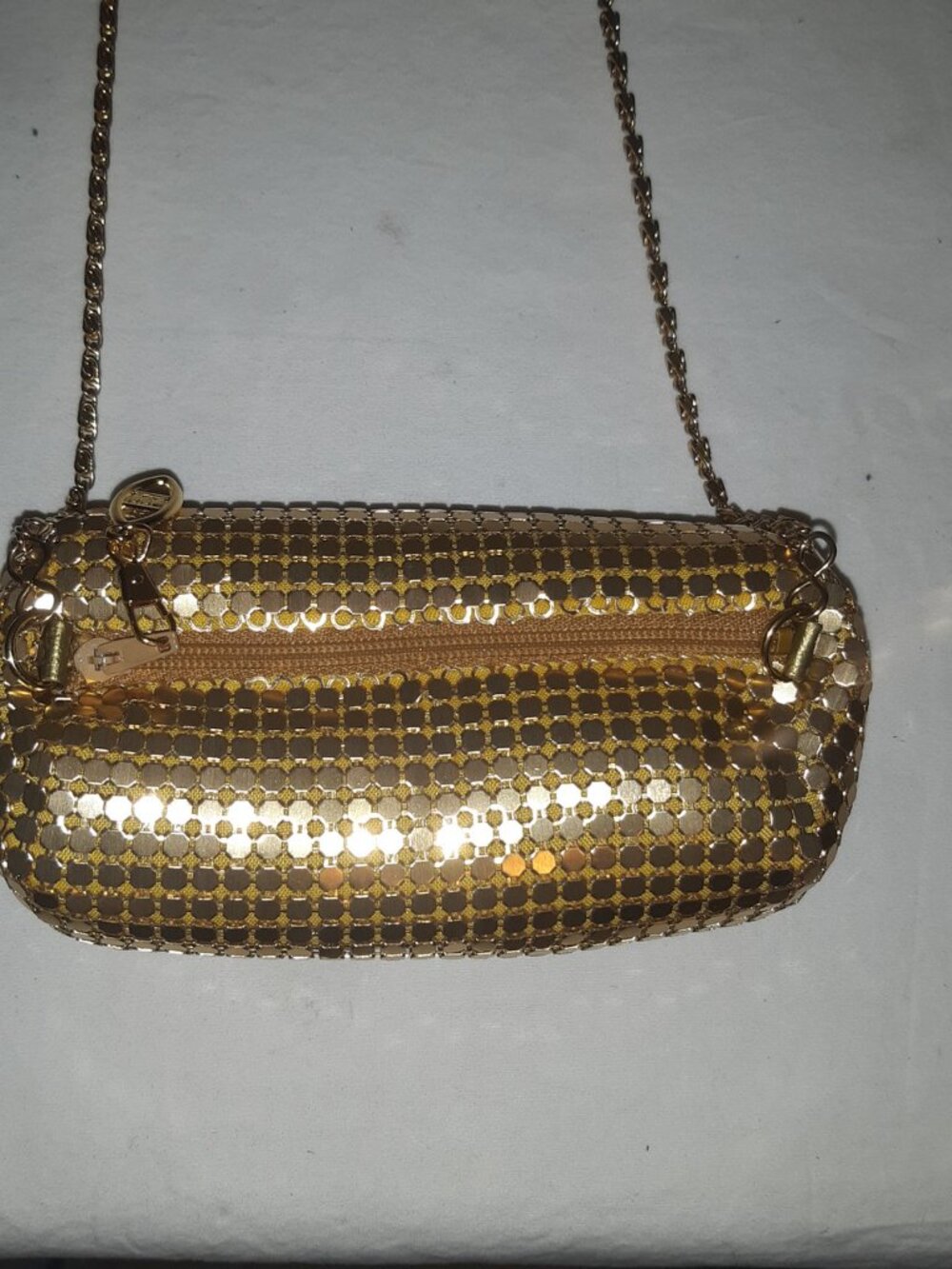 Y & S' GOLD LAME, EVENING "PILL BAG" WOVEN METAL MESH W CHAIN STRAP, 6LX3WX2"D
